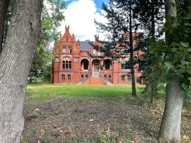 Pałac w Chorzeminie