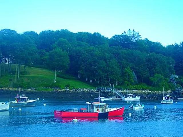 Andre The Seal Statue