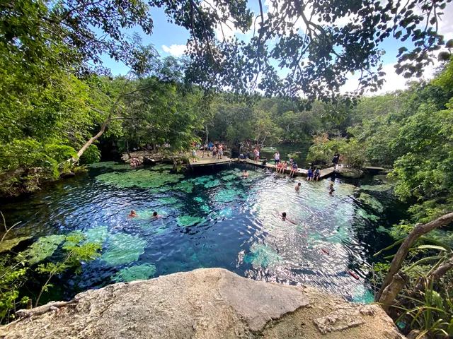 Cenote Azul