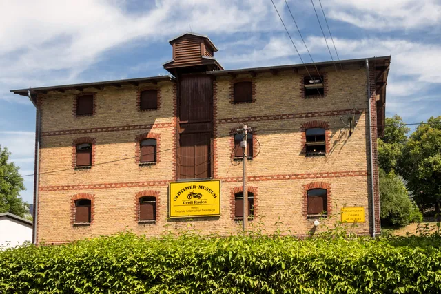 Oldtimermuseum Groß Raden-Verein historischer Fahrzeuge e.V.