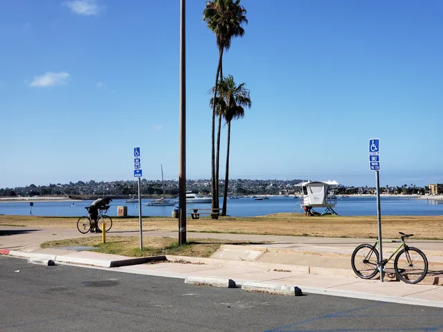 Mission Bay Bike Path