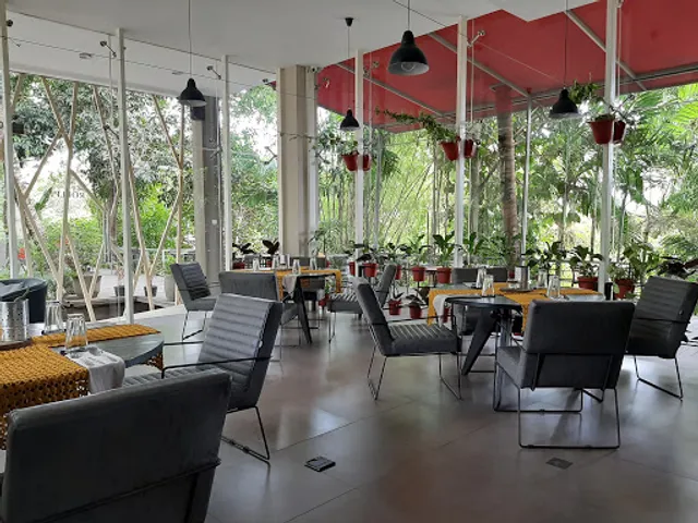 ROLLPIN. Casual Smart Dine