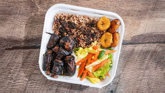 Rhaburn bamboo kitchen