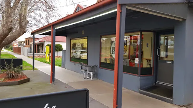 Rook's Pizza & Diner