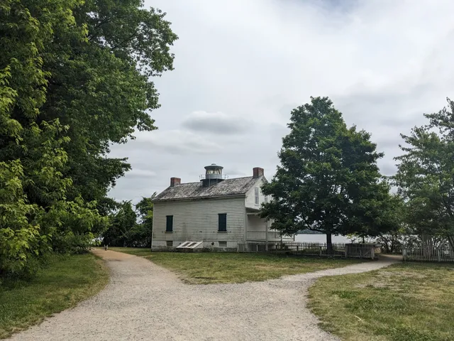 Jones Point Lighthouse