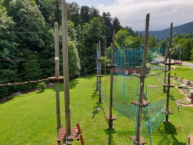 PARK LINOWY I MINIGOLF KLETNO