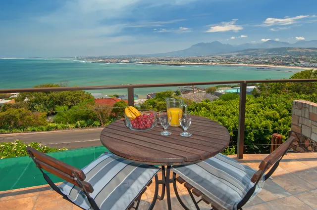 18 On Kloof Guest House