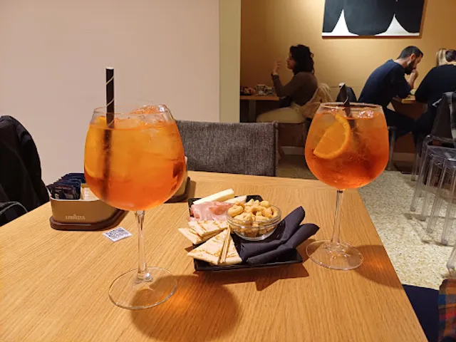 Flora - Piazza Saffi