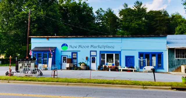 New Moon Marketplace