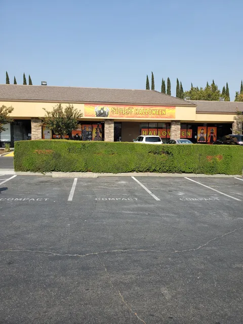 The Shops at Golden Hills