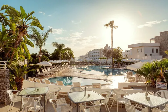 Lantiana Gardens Apart Hotel