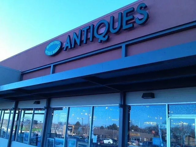 Hampden Street Antique Market