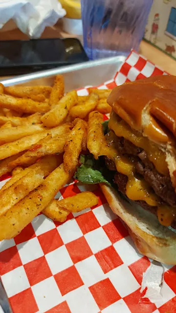 Roos Bar Patio Grill