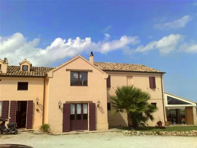 Farmhouse La Castelletta