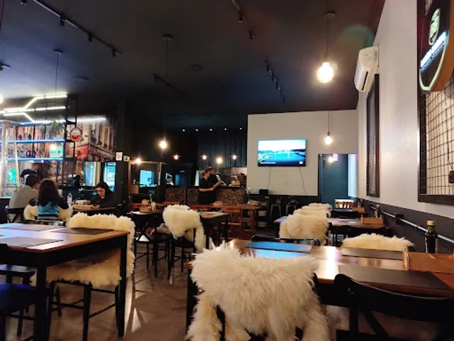 Bendito Espeto Hambúrguer e Parrilla