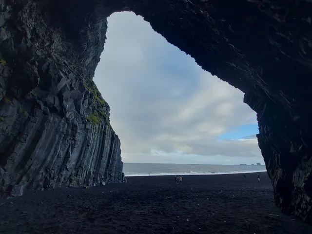 Hálsanefshellir Cave