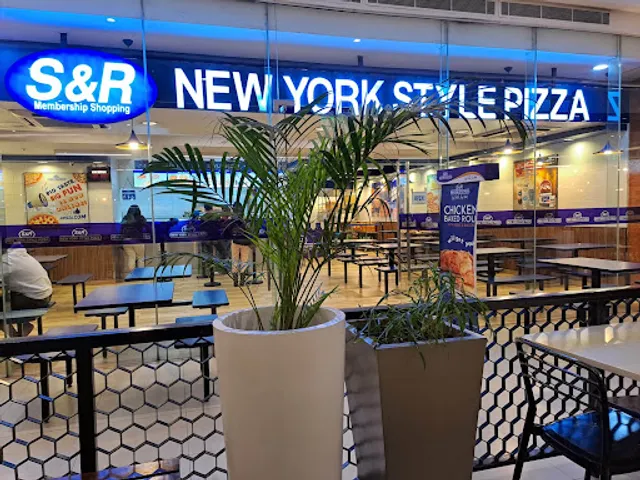 S&R New York Style Pizza Venice Grand Canal Mall