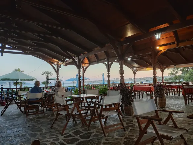 AKTH (Coast) , Cafe snack bar