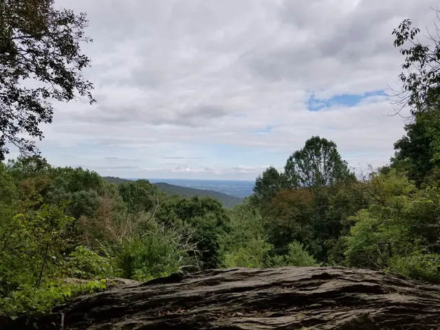 Hog Rock Parking Area