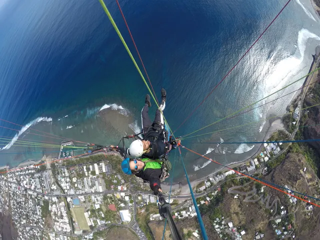 Amazone Parapente - Baptême - Parapente - Vol Sensation - Biplace - Vol Parapente - La Réunion