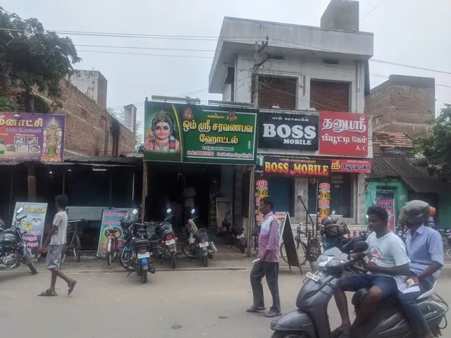 Hotel Saravan bavan