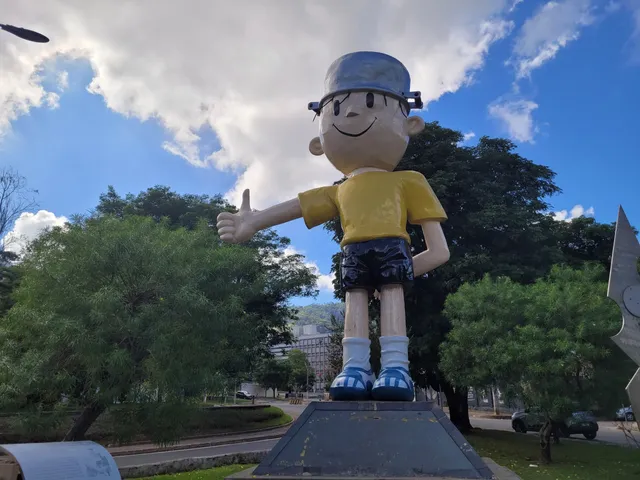 Estátua do Menino Maluquinho Caratinga