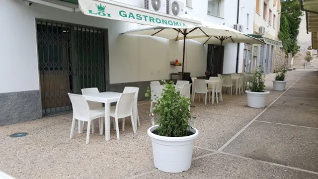 Gastronomia e Paninoteca Loi