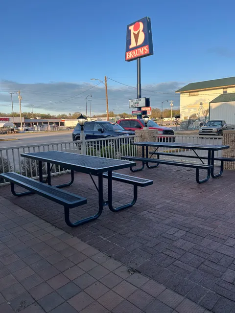 Braum's Ice Cream & Dairy Store