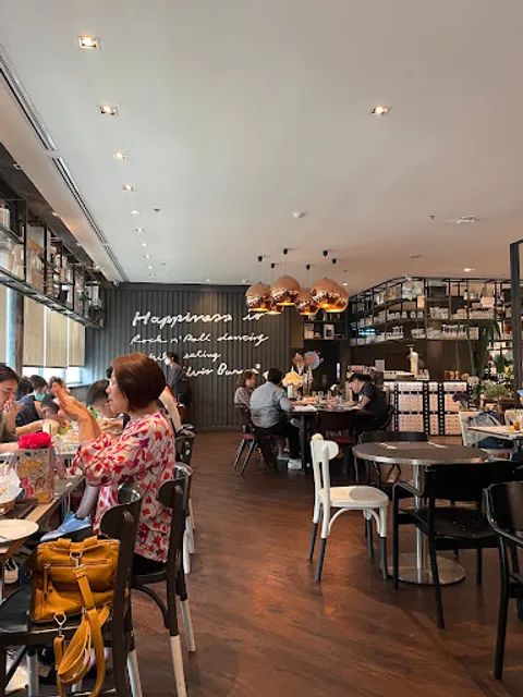 Greyhound Cafe - Central Chidlom
