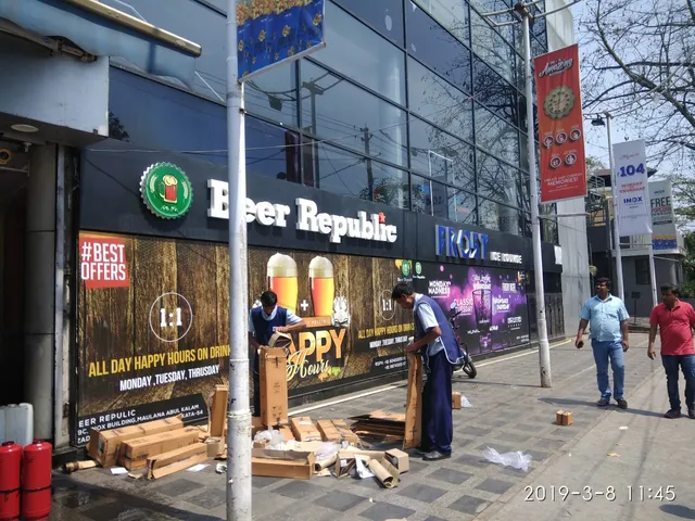 BEER REPUBLIC – BEST PUB & NIGHTCLUB IN KOLKATA | MICROBREWERY | CRAFT BEER, 1:1 HAPY HOUR, LIVE DJ, COCKTAILS & DANCE FLOOR