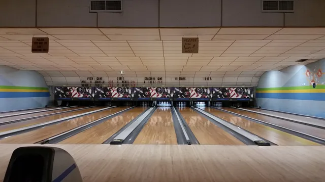 Town & Country Lanes