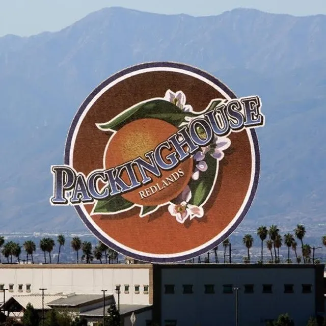 Packinghouse Bookstore & Cafe