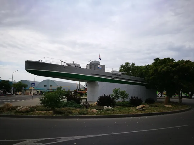 Bronekater-Pamyatnik