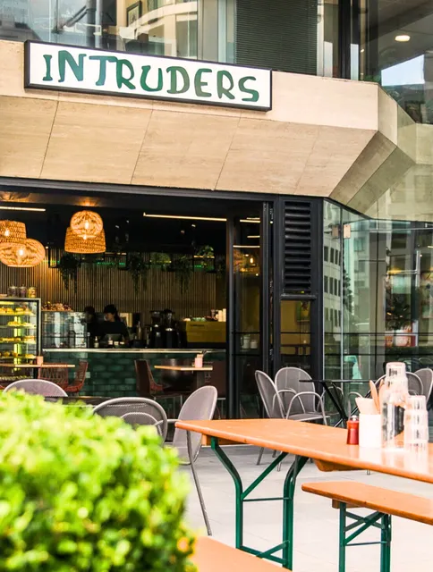 Intruders Cafe Bar & Eatery