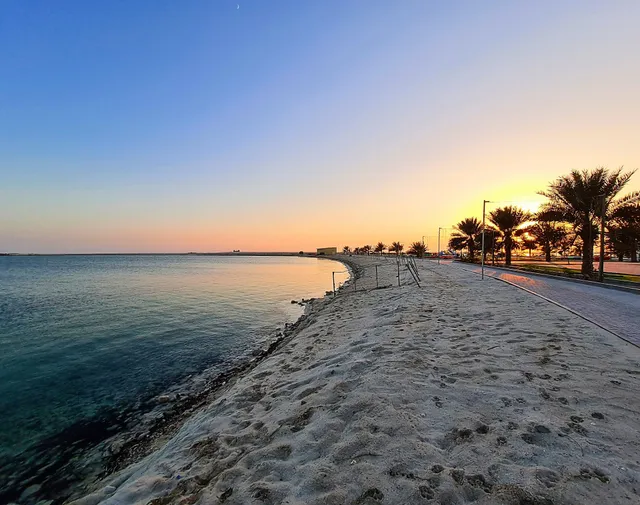 Crown Island جزيرة التاج