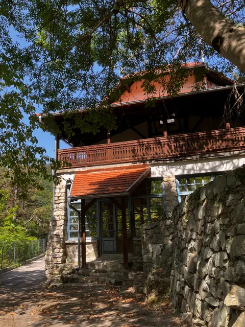 Planinarski Dom "Lapjak"