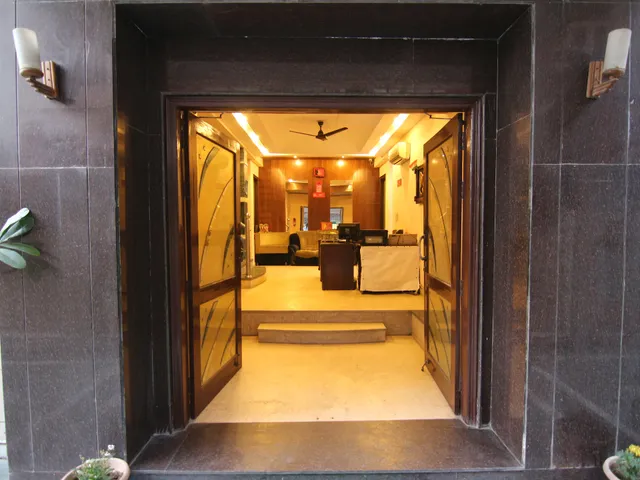 OYO Flagship 641 Grand Place