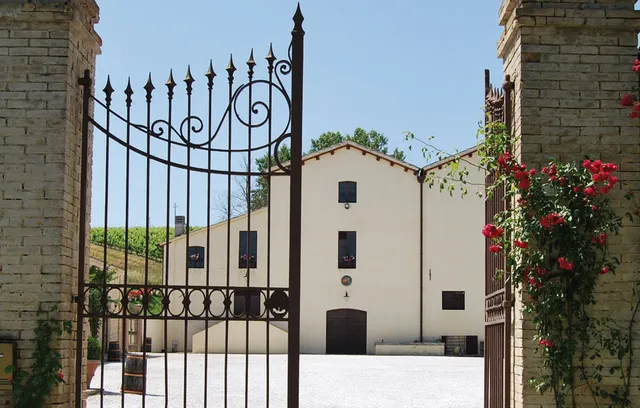 Azienda Agraria Scacciadiavoli of Pambuffetti