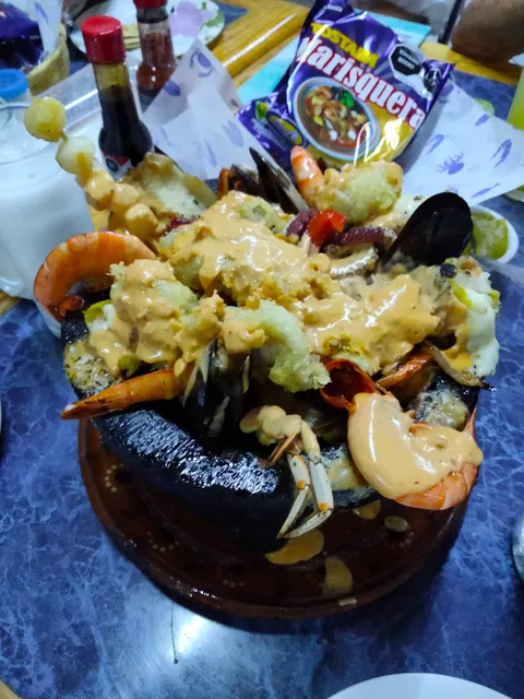 Mariscos La Perla