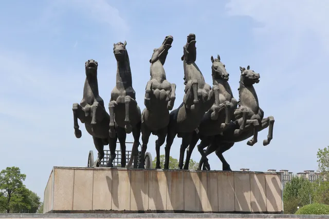 Luoyang Zhouwangcheng Emperor Six Horses Carriage Museum