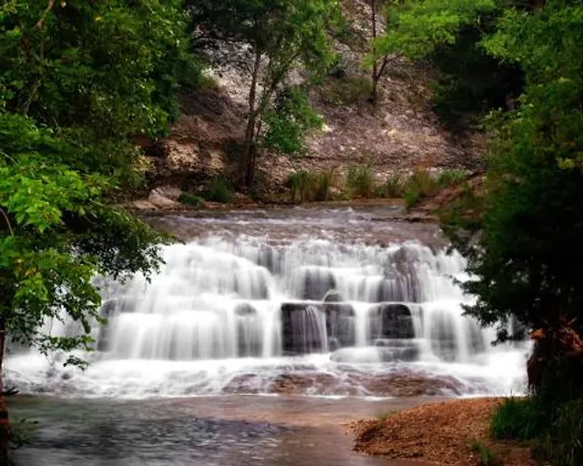 Chalk Ridge Falls Park