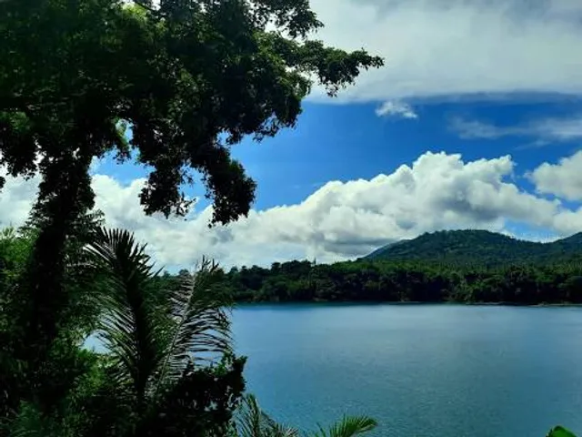 Yambo Lake