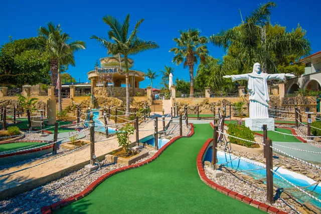 World Tour Mini Golf