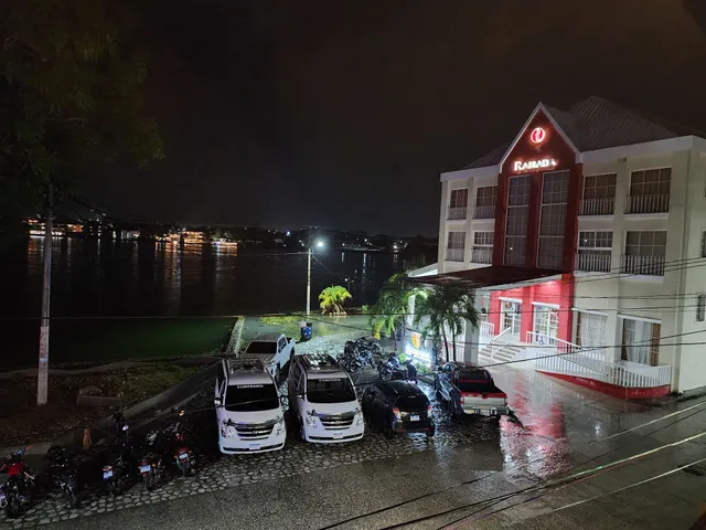 Isla Bonita Flores Petén