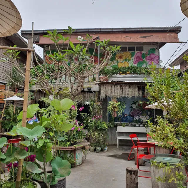 Chiangkhan Modern Home