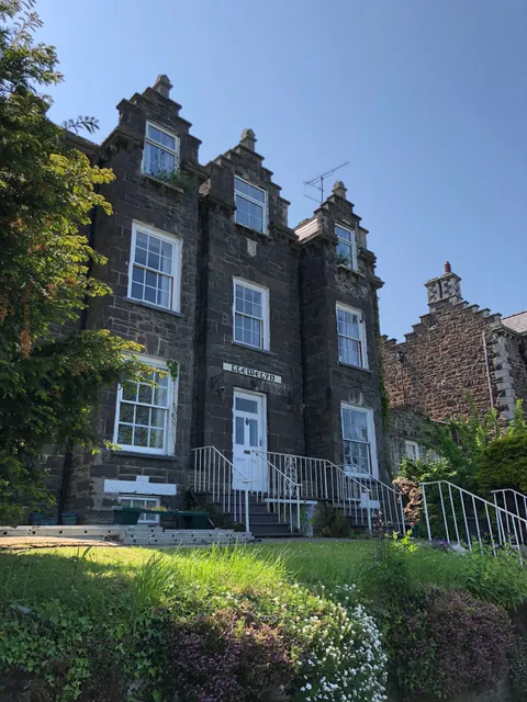 Llys Llewelyn Guest House