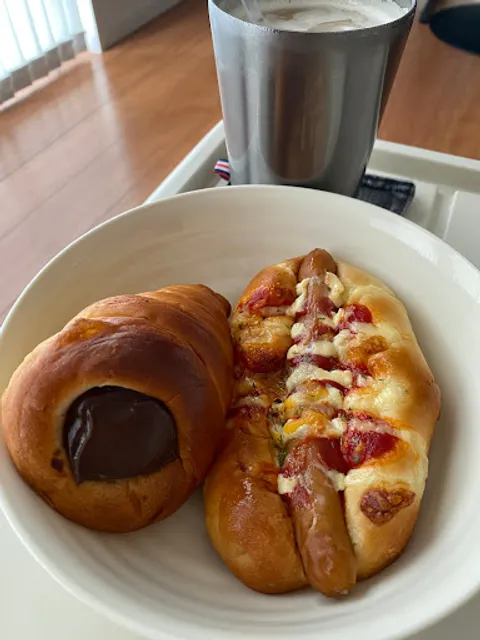 ブレッドハウス朝倉街道店