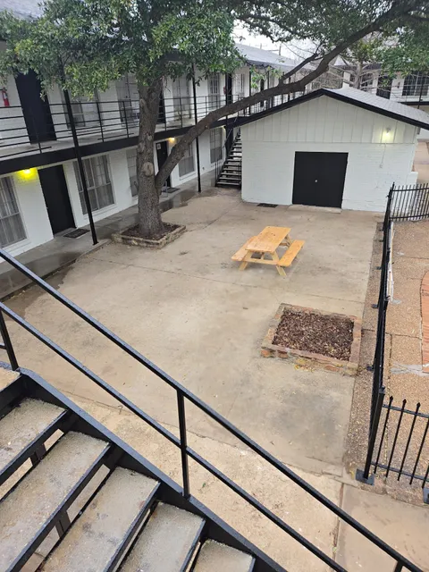 Meadowgreen Apartments