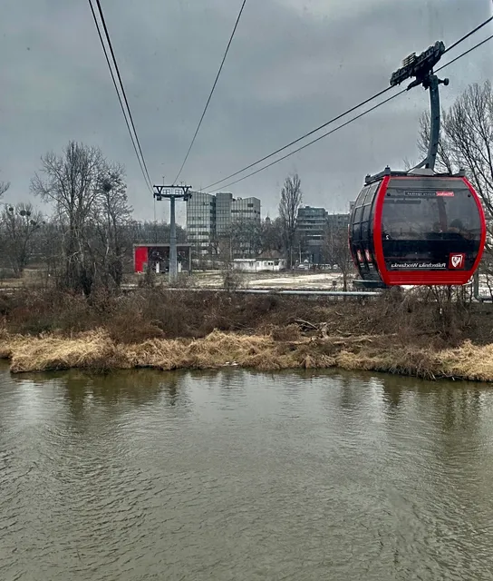 Polinka cable car station - Na Grobli campus
