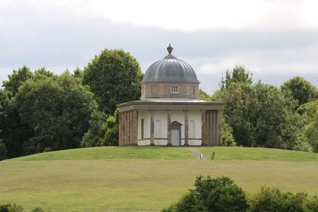 Hardwick Country Park